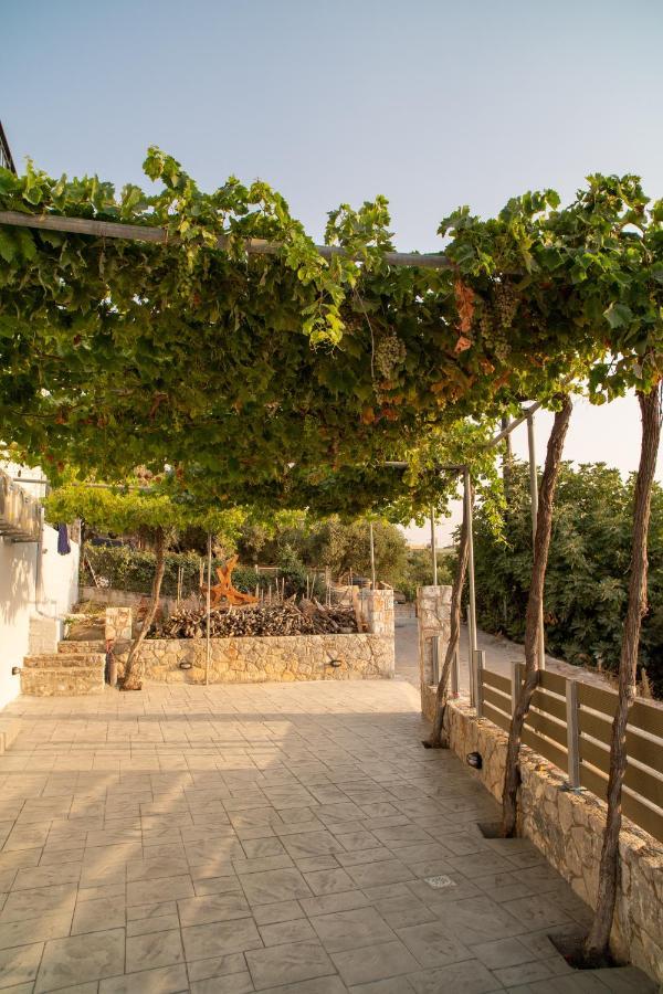 Hello Village Chania Sfakianalion Buitenkant foto